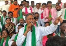 రైతు ధాన్యం కుప్పలు…ప్రభుత్వం ఎక్కడ? కొనుగోలు ఎందుకు లేదు?