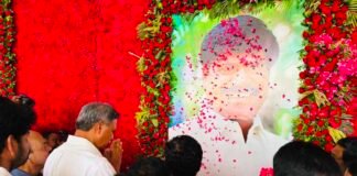 ఉద్యమ సహచరుడికి కన్నీటి నివాళి..