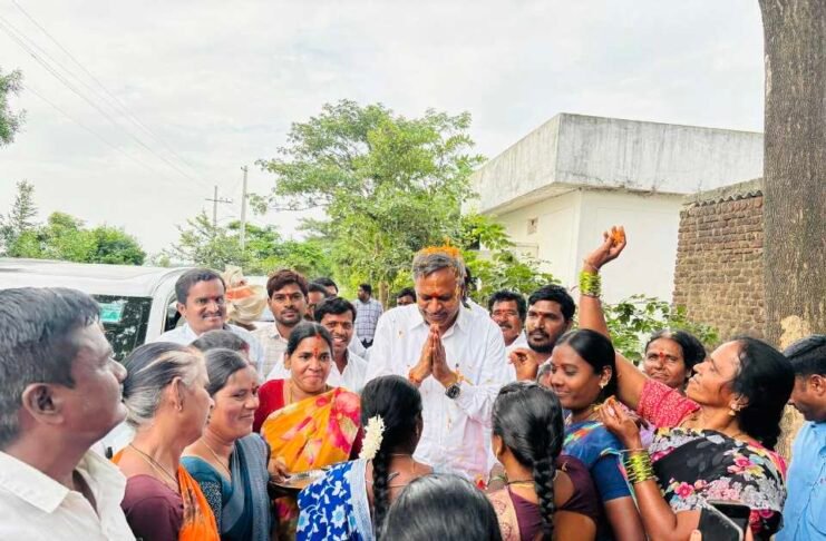 మూడు నెలల్లో విఓ, అంగన్వాడీ భవనాల పనులు పూర్తి చేయాలి