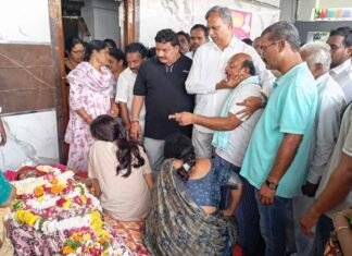 రోడ్డు ప్రమాదంలో మాజీ సర్పంచ్ పబ్బోజు విజేందర్ కుమారుడు మృతి